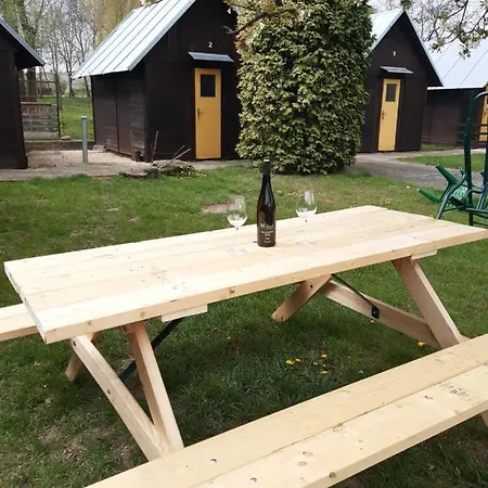 ゲストハウス A Chatovy Camp U Np Podyji Havraníky