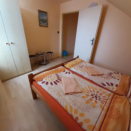 Penzion A Chatový Camp U Np Podyjí *