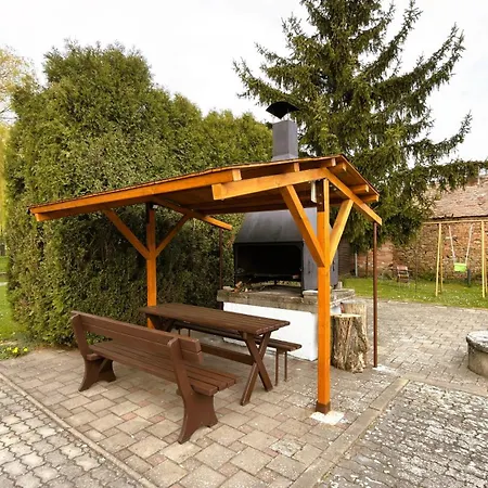 A Chatový Camp U Np Podyjí Penzion Havraníky