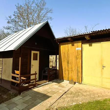 Penzion A Chatový Camp U Np Podyjí *