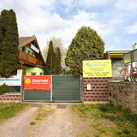 A Chatový Camp U Np Podyjí Penzion